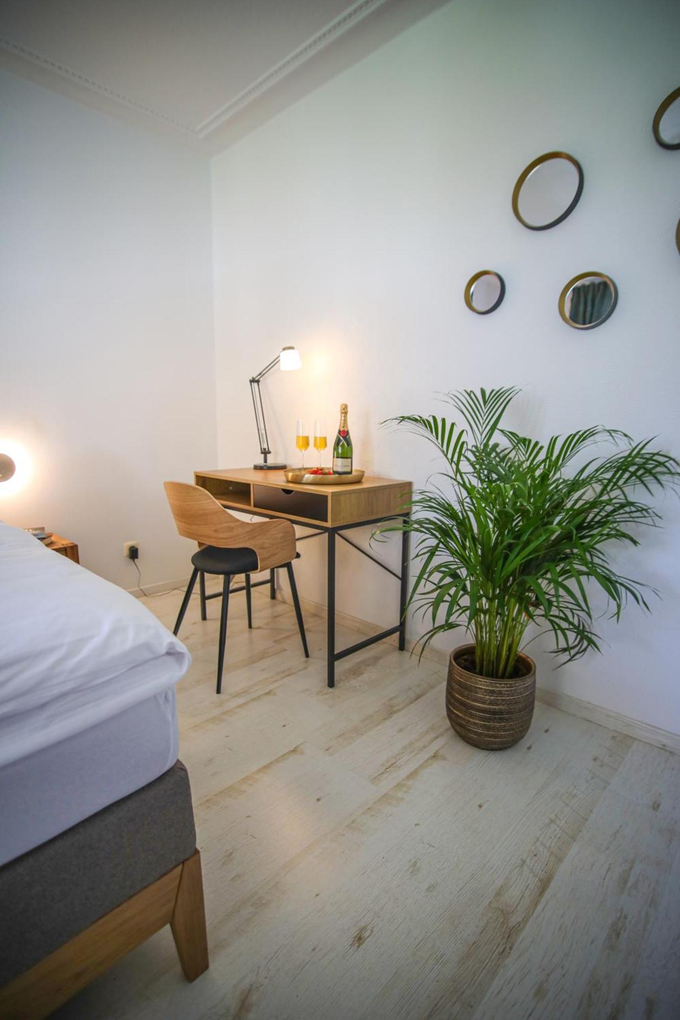 Appartamento Zentral - Gemuetlich - Kueche - Balkon - Garage Bad Lippspringe Esterno foto